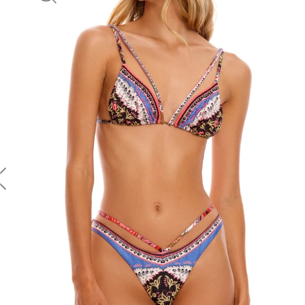 Agua Bendita Triangle Bikini top size S